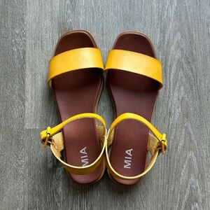 Mia Sandals Goldenrod Yellow